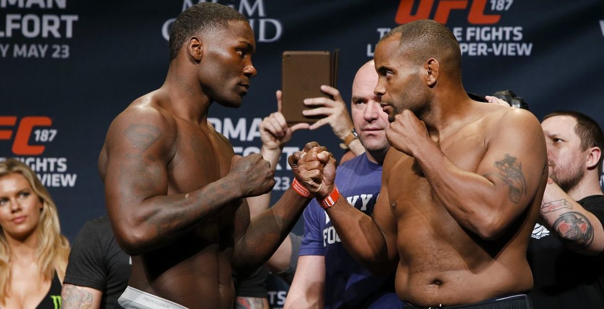 다니엘 코미어.jpg