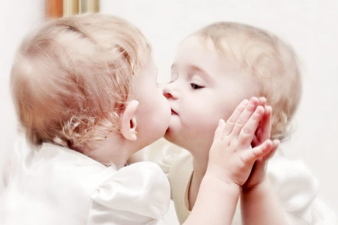 Baby-Mirror-Play_v2-660x440.jpg