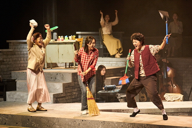 [국립정동극장] 2023 뮤지컬 딜쿠샤_공연사진 (3).jpg