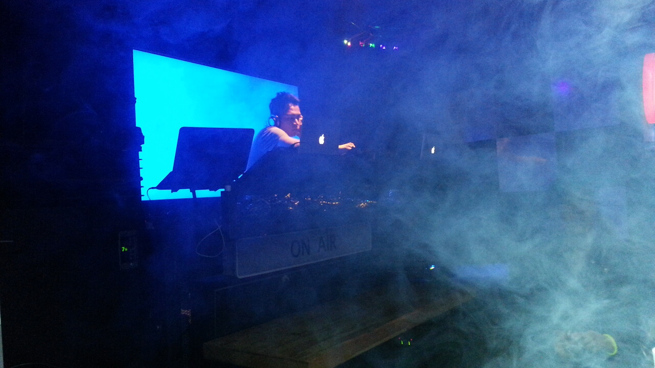 퍼즐 DMC 홍대 2.jpg