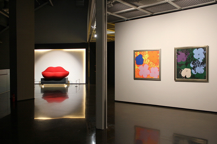 서울미술관_아트 오브 럭셔리_전경_004.jpg