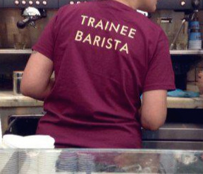 카페네로 레드티셔츠.jpg