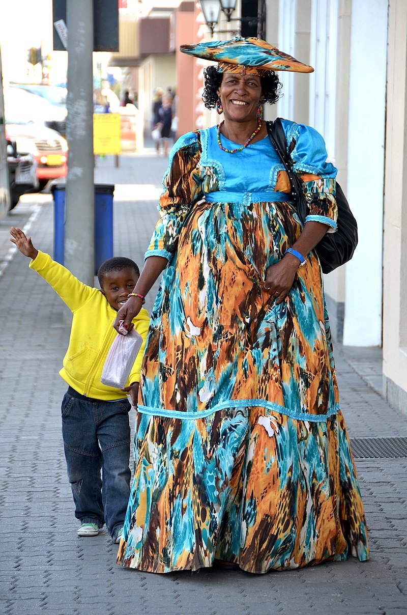 800px-Herero_woman_with_son,_Namibia.jpg