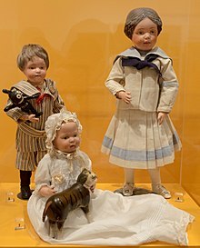 220px-Schoenhut_Company_Philadelphia_History_Museum_3_4_7_(crop).jpg