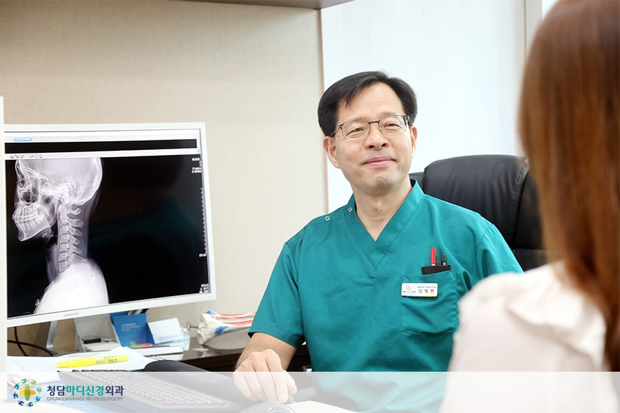 허리가 뻐근한 증상 2.jpg