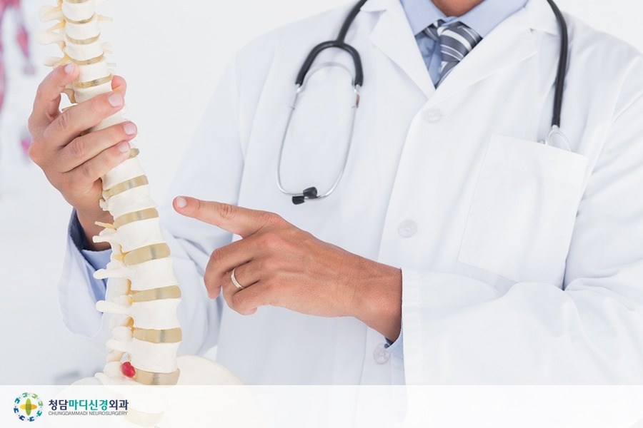 허리가 뻐근한 증상 1.jpg