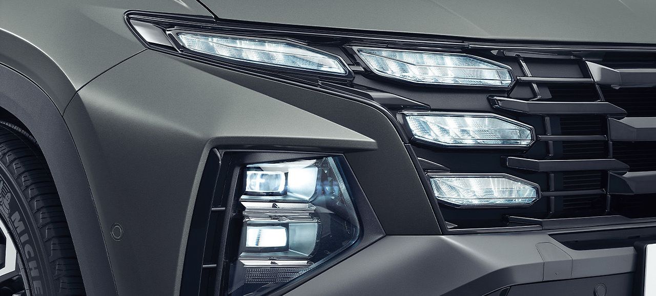 the_new_tucson_features_full_led_headlamp_projection_type.jpg