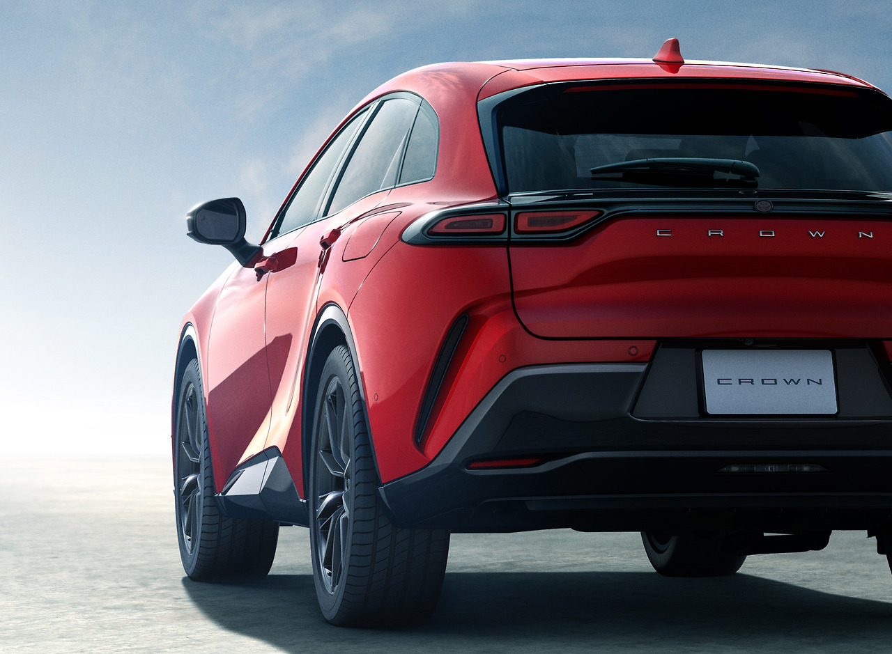 2_CROWNSPORT_web_P2_PHEV_RS_3U9_Rear_s.jpg