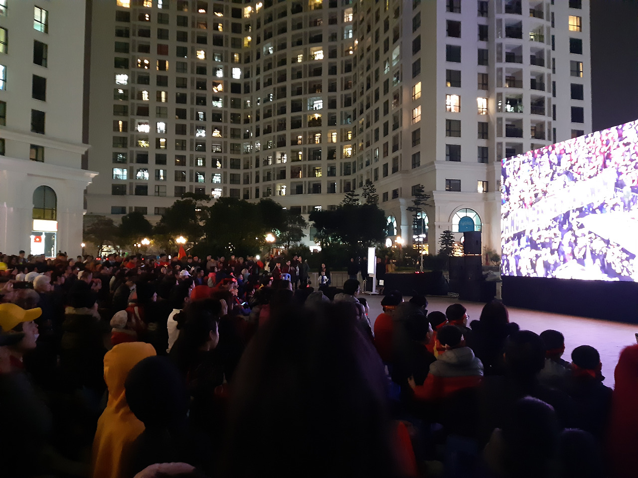 베트남 축구 광장 3. 가장 나은 것.jpg