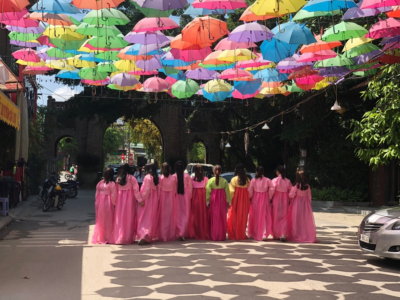 실크마을 한복.jpg