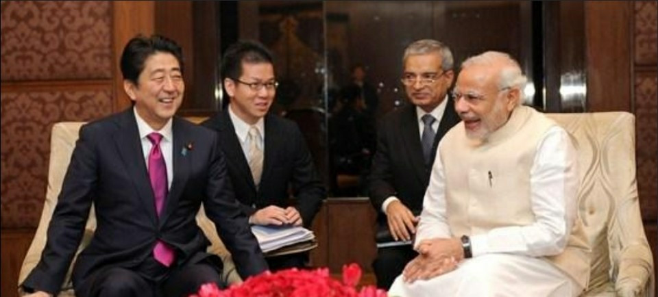 모디 아베 (웃음).jpg