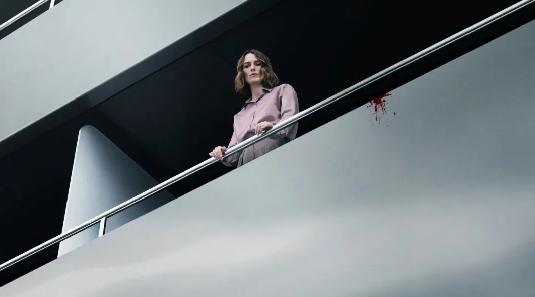 우먼 인 캐빈 10 스틸 2.jpg