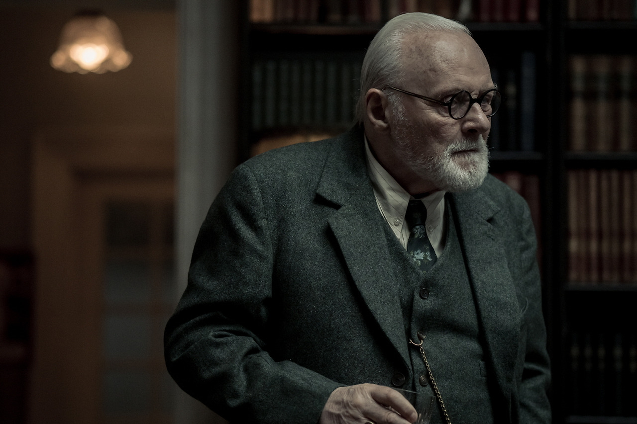 프로이트의 라스트세션  (1).jpg