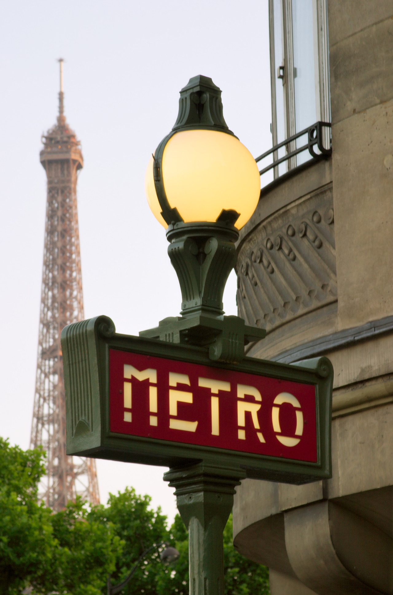 Paris_Metro_sign (1).jpg