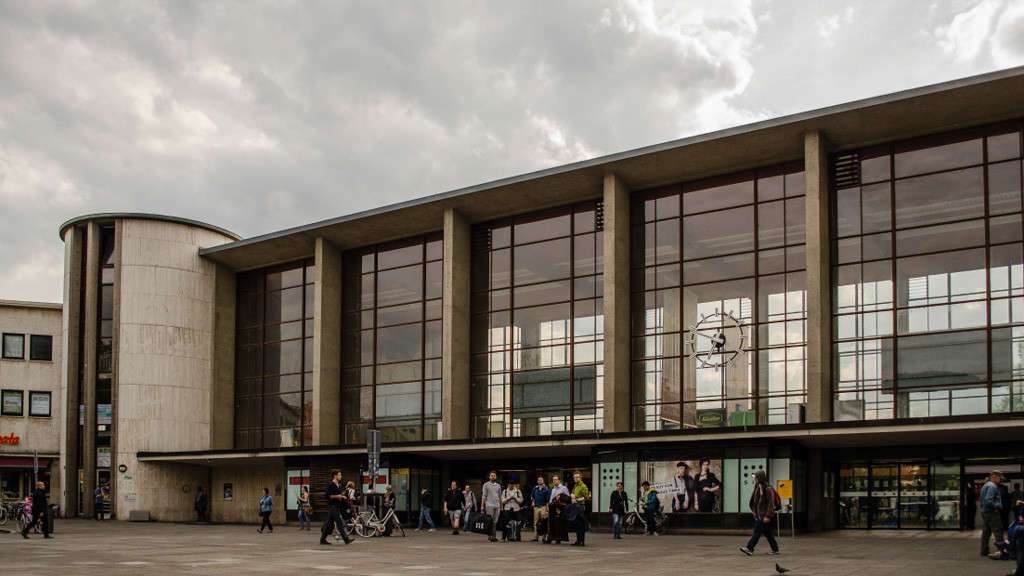 bahnhof.jpg