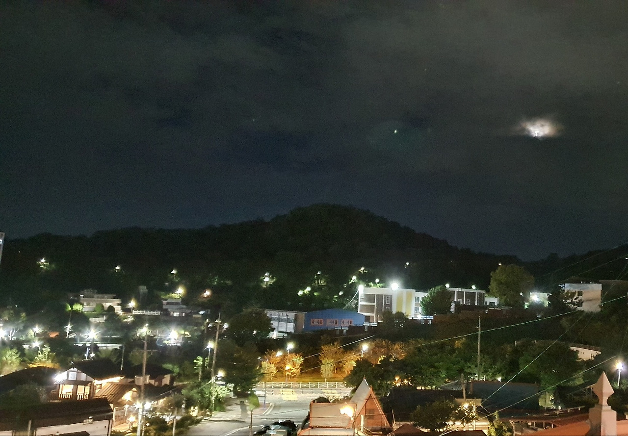 9.4태풍의 눈.jpg