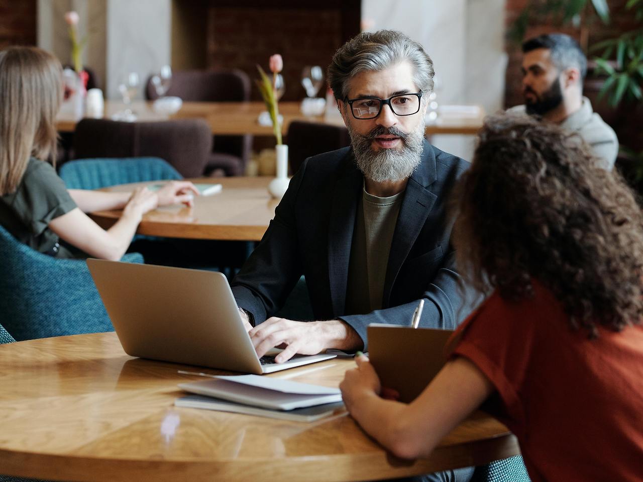 pexels-edmond-dantès-4339867 (1).jpg