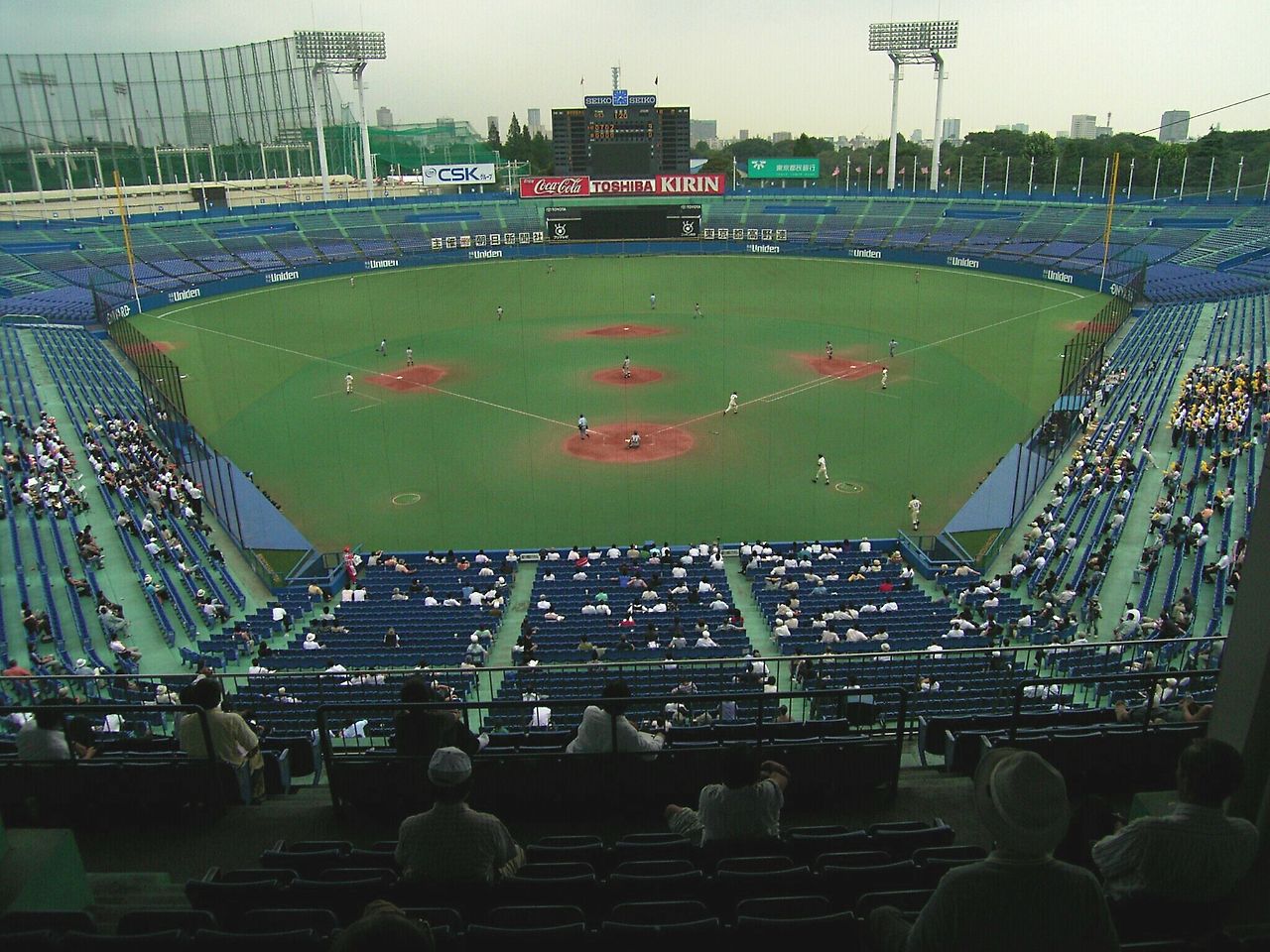 Meiji_Jingu_Stadium-3.jpg