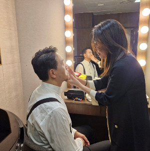 롯데 대기실 분장.jpg