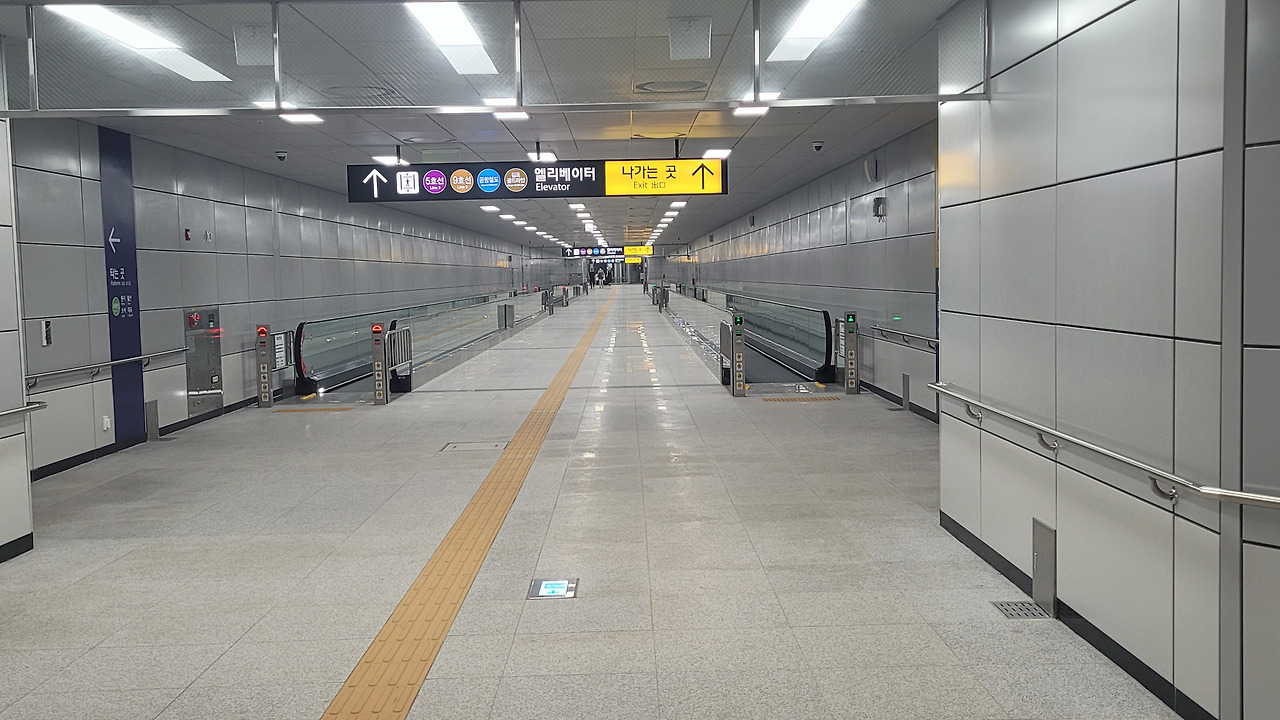 김포공항역 사진4.jpg