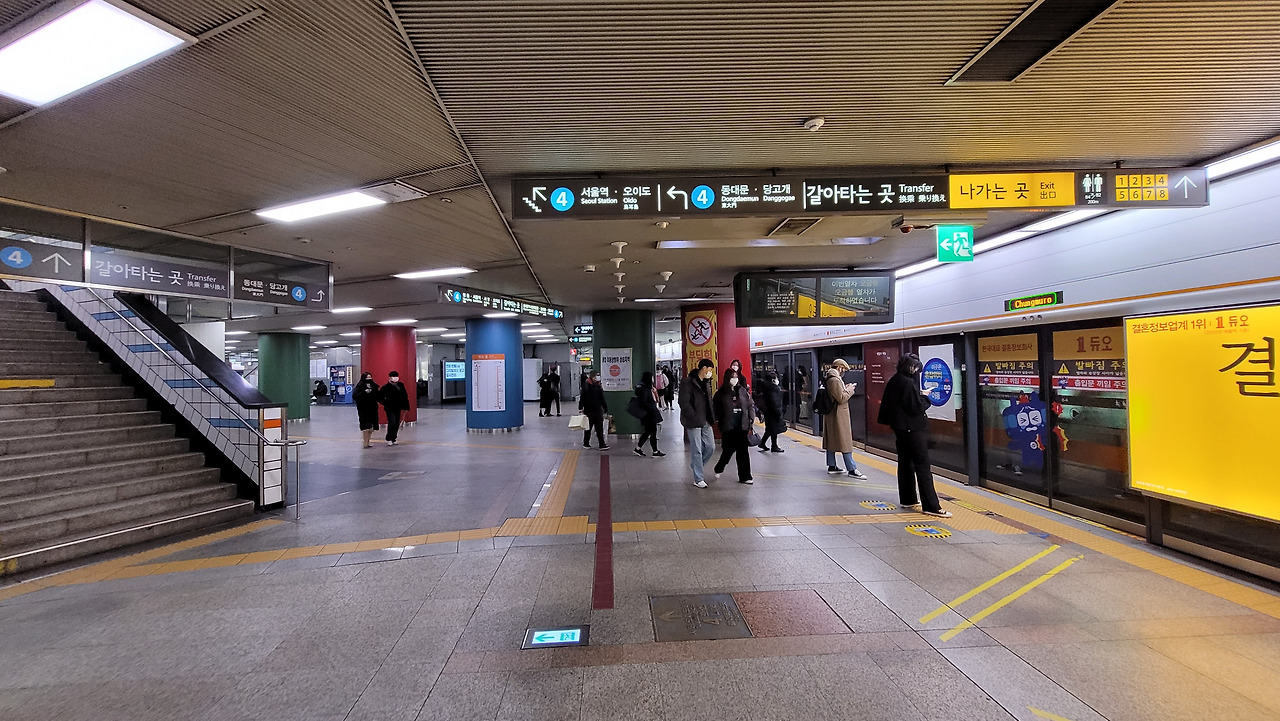 충무로역 사진1.jpg