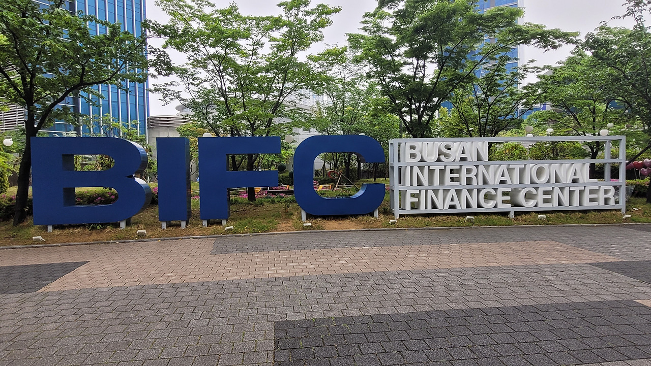 국제금융센터-부산은행역 사진4-2.jpg