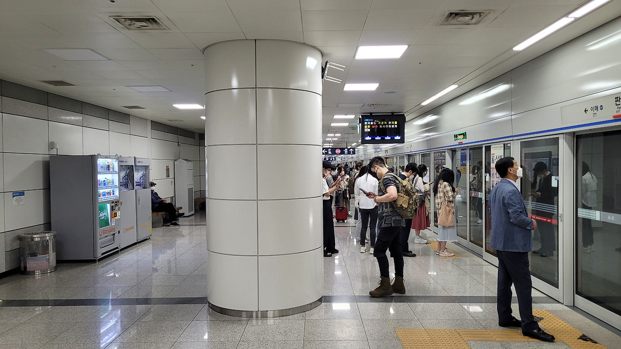 판교역 사진2.jpg