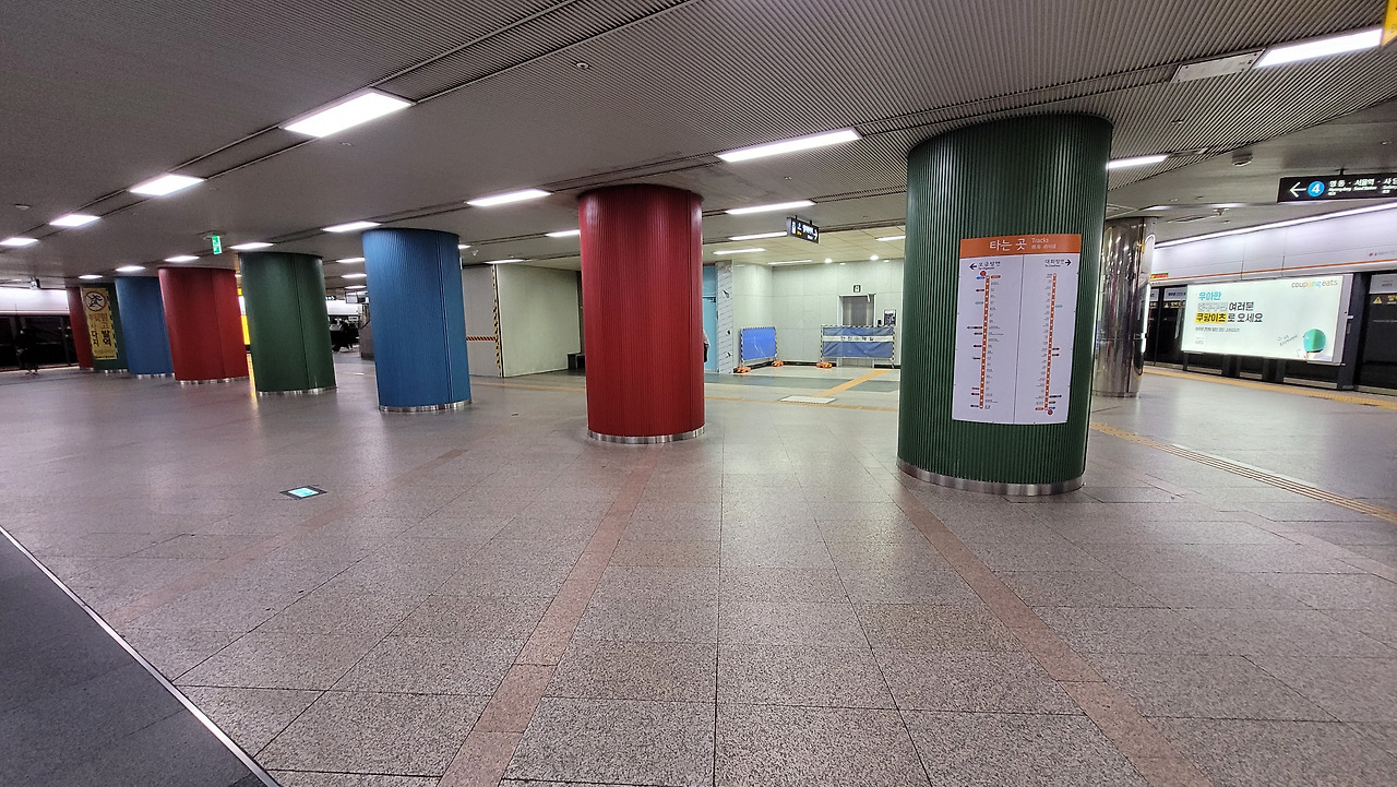 충무로역 사진3.jpg