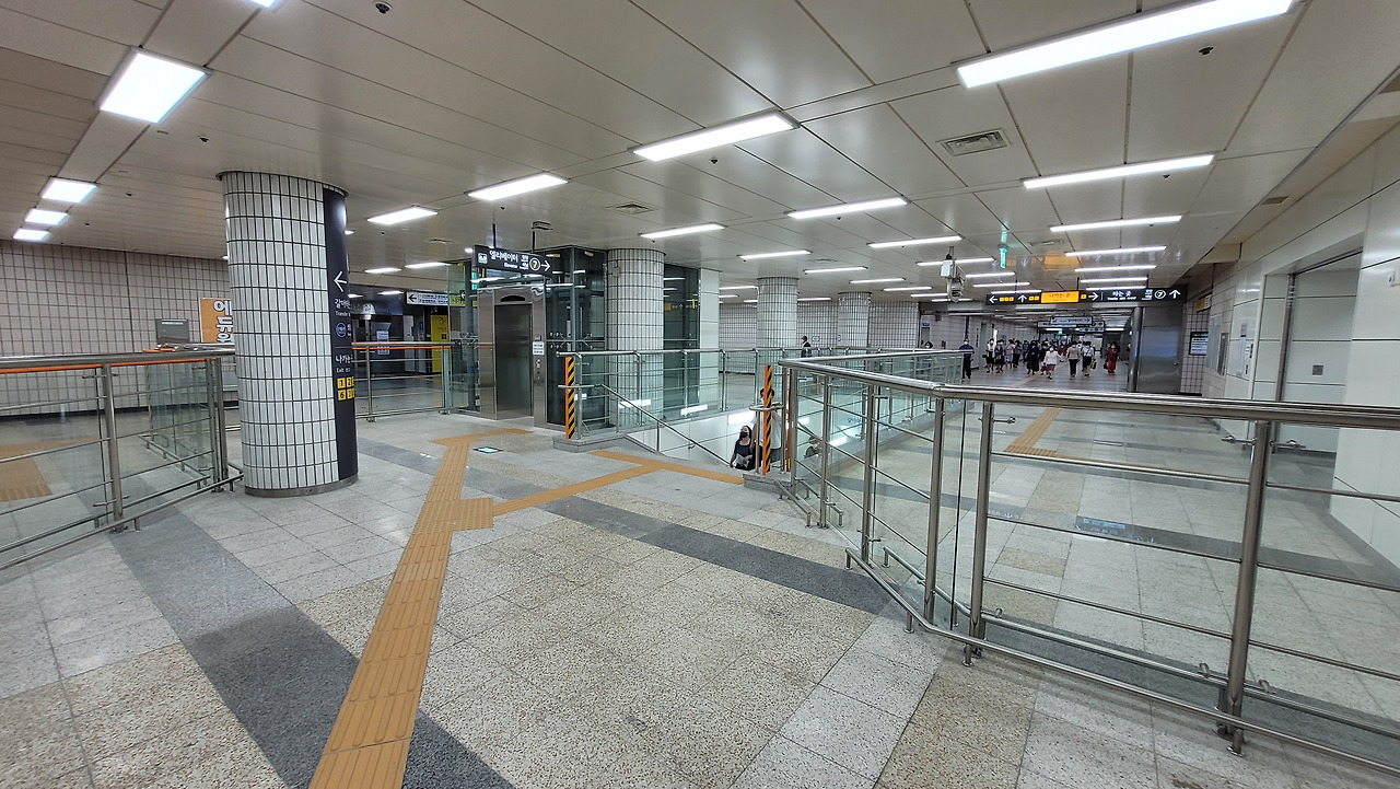 보라매역 사진3.jpg