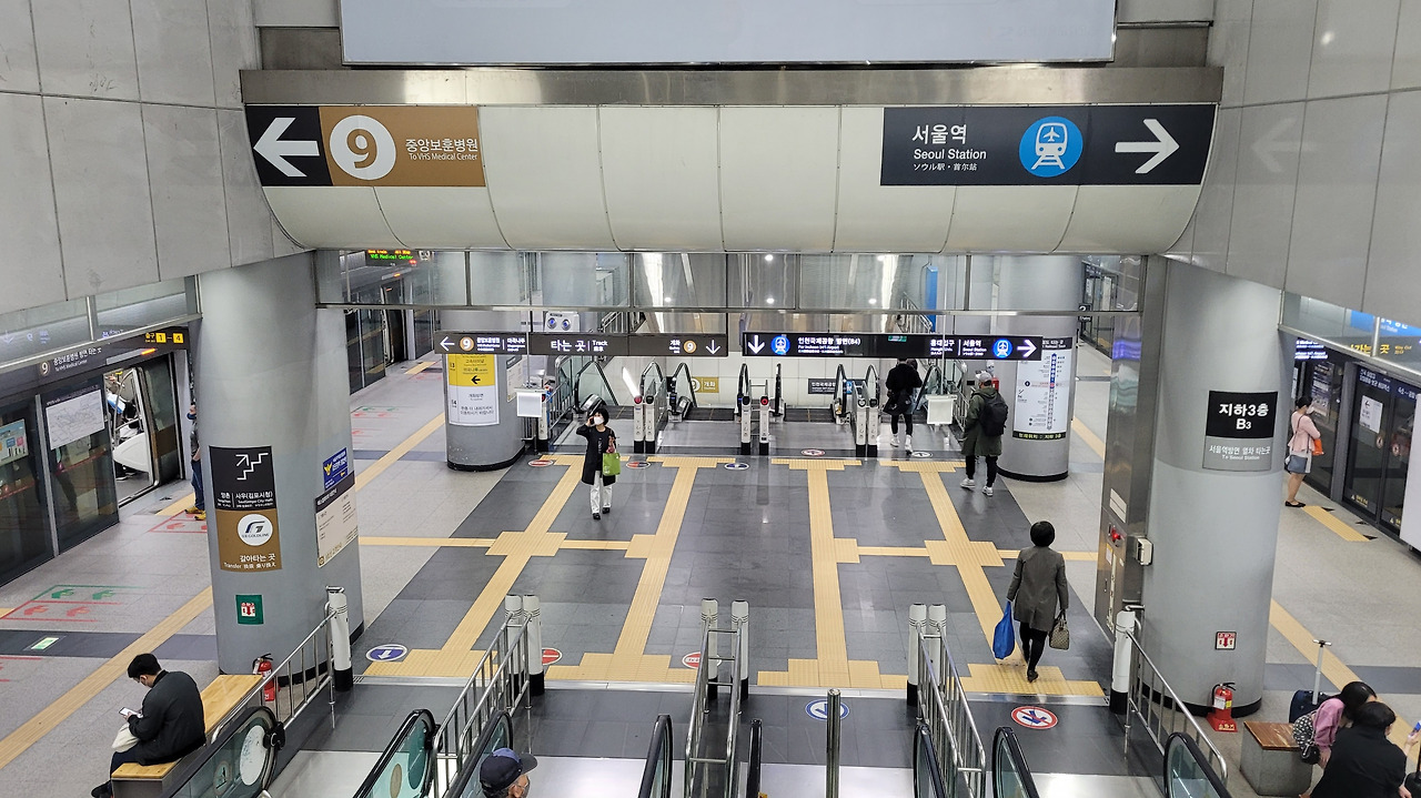 김포공항역 사진2-1.jpg