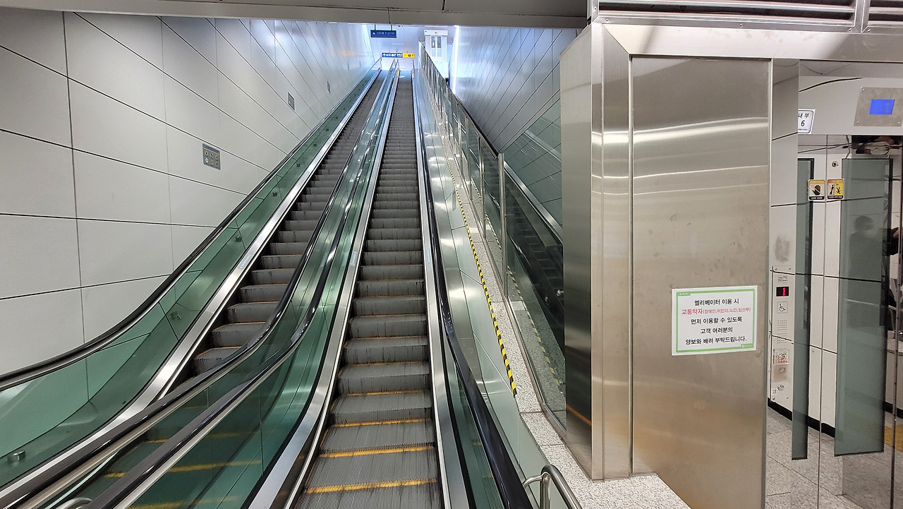 초지역 사진5.jpg