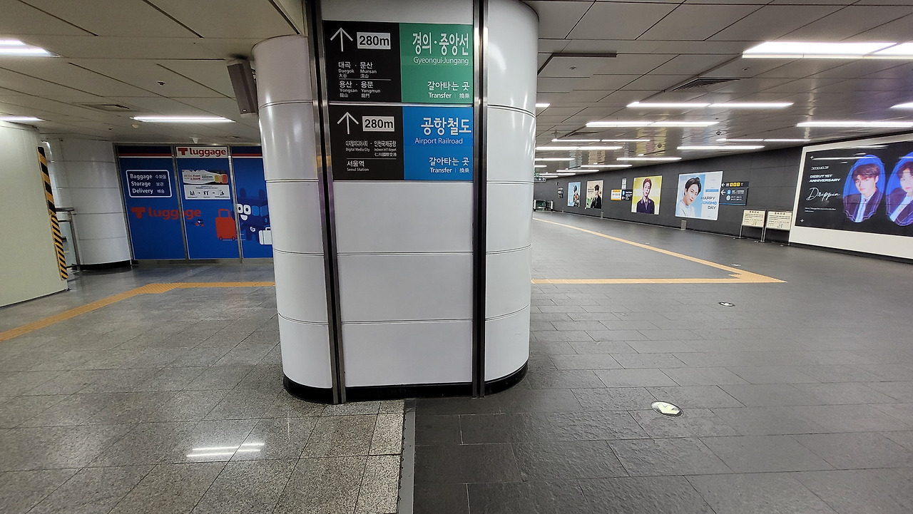 홍대입구역 사진4.jpg