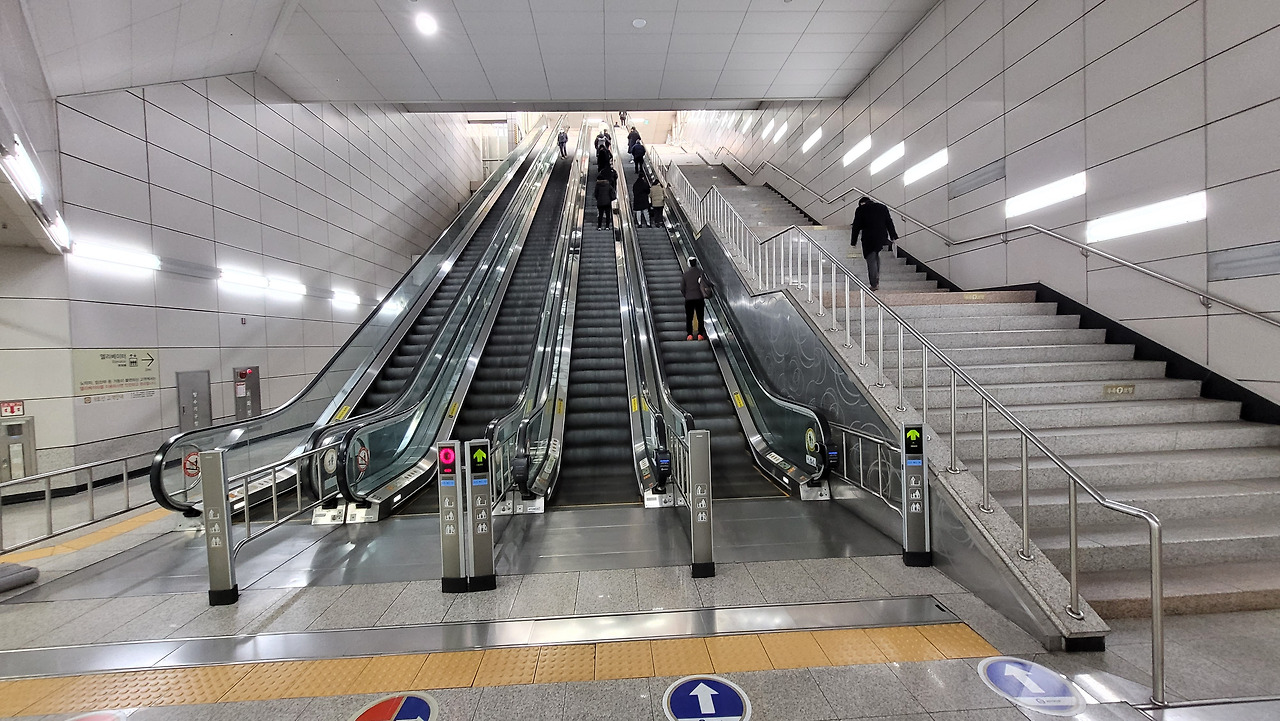 동작역 사진5-1.jpg