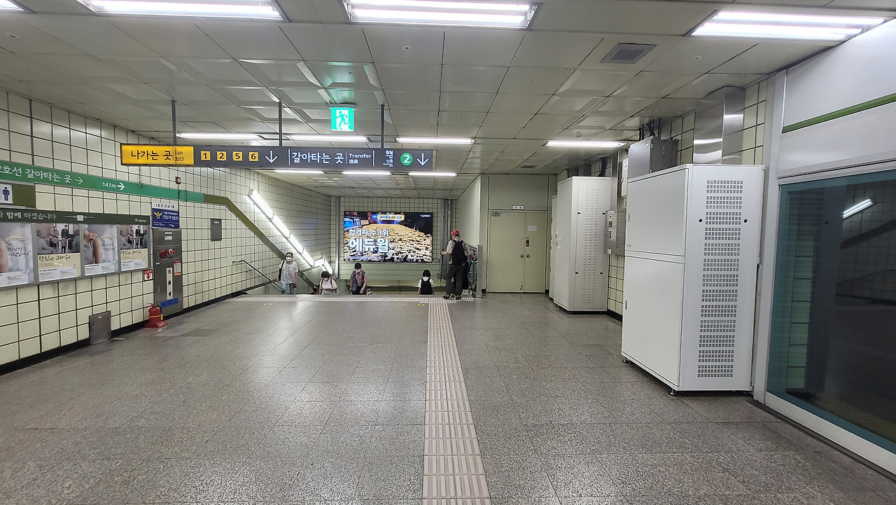 건대입구역 사진3.jpg