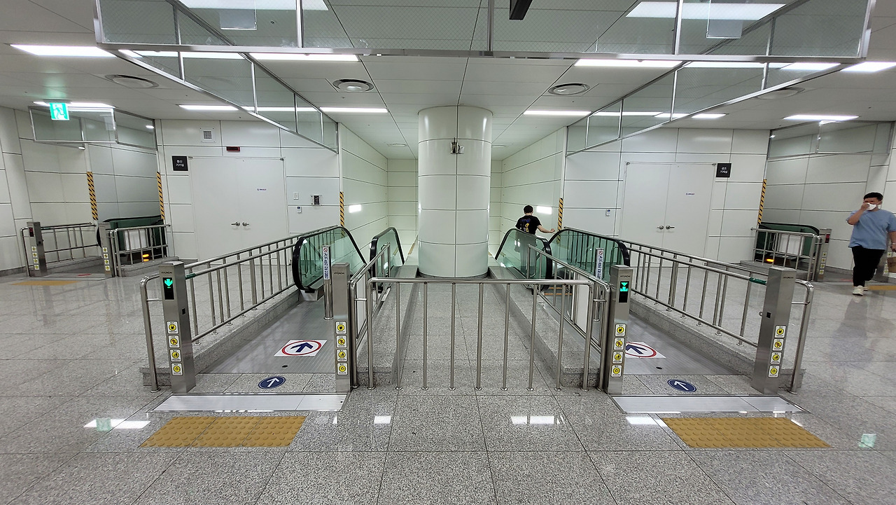 신림역 사진5-2.jpg