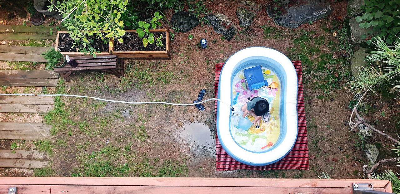 인규 수영장.jpg