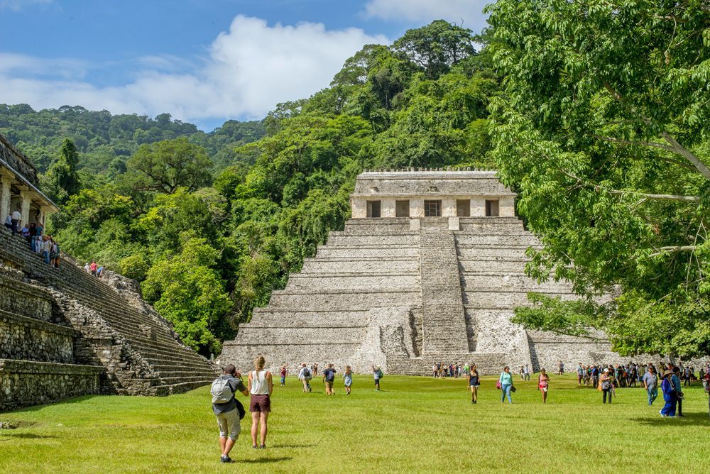 palenque-light.jpg