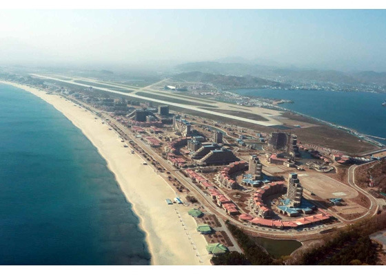 원산갈마해안관광지구(노동신문 190406).jpg