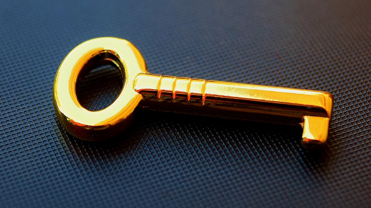 key-2510708_1920.jpg