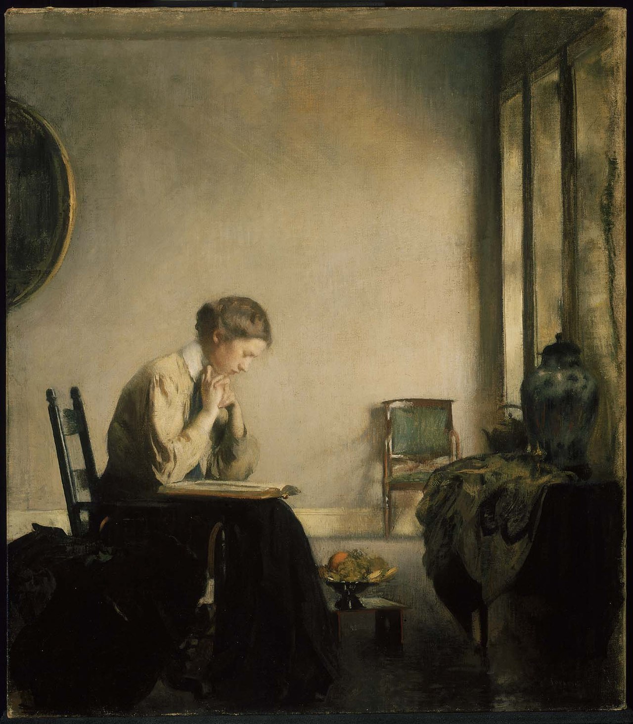 Girl Reading_E Tarbell_1909.jpg