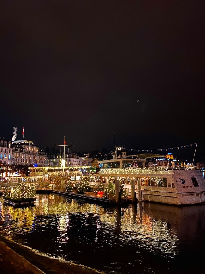 루체른 야경.jpg