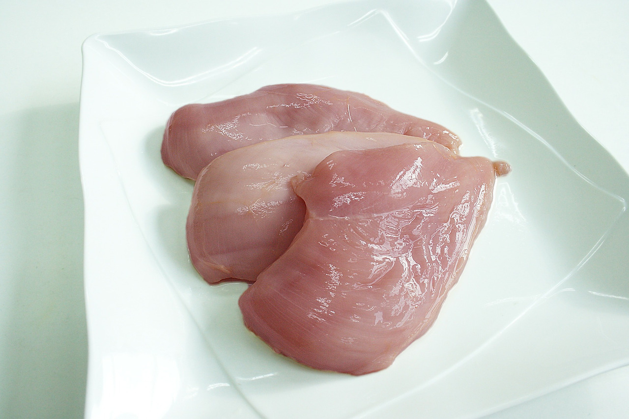 chicken-breast-279849_1920.jpg