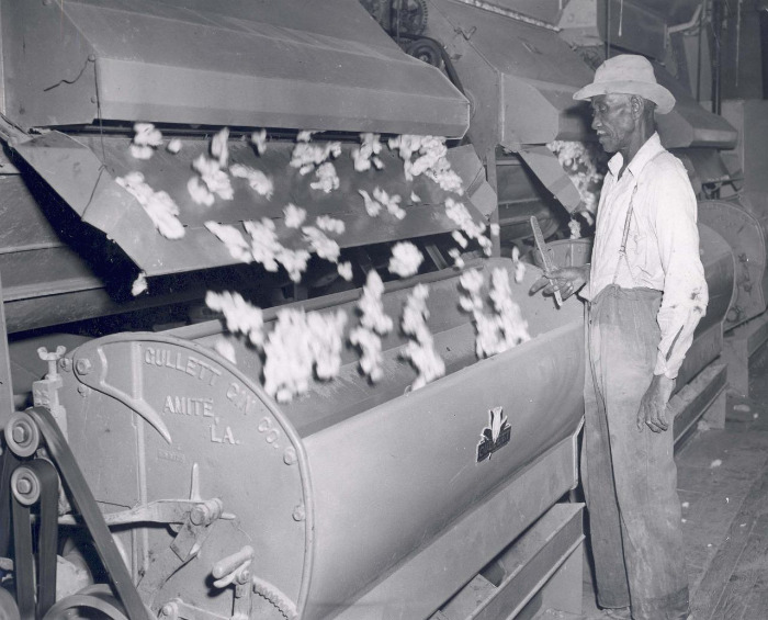 Cotton_Gin_-_Flickr_-_USDAgov.jpg