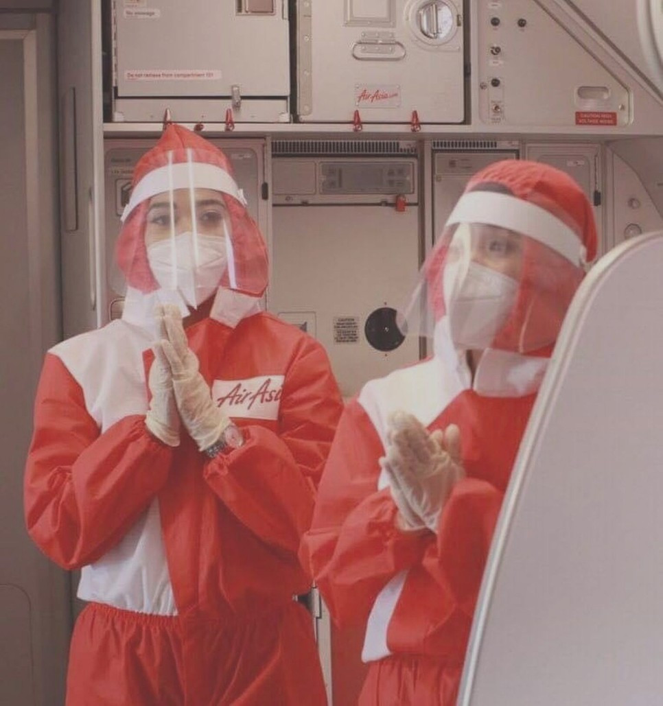 에어아시아 승무원.jpg