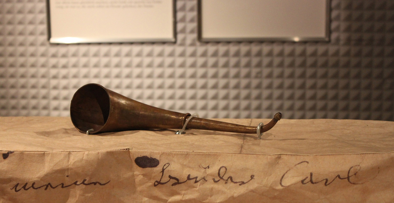 베토벤 보청기.jpg