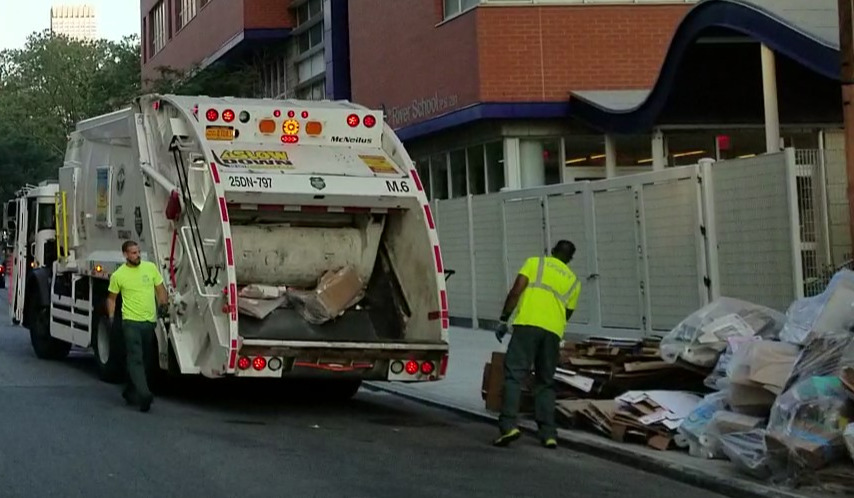 20190711_063238_Moment-5 넘쳐나는 쓰레기.jpg