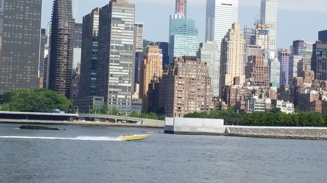 DJI_20190727_095439_Moment-16 (LIC에서 본 미드타운).jpg