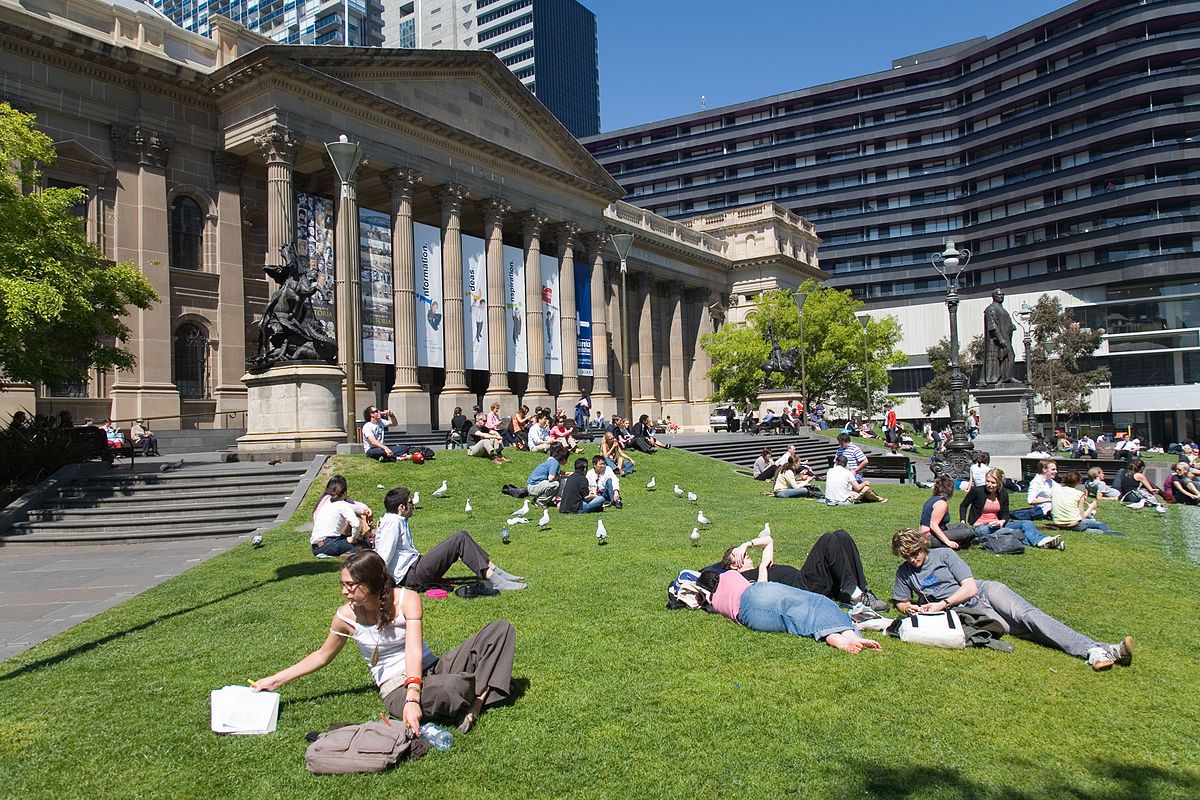 1200px-State_Library_of_Victoria_-_left_side.jpg