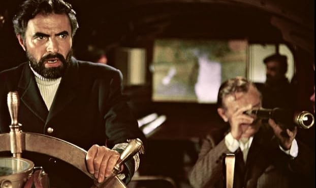 영화 해저 2만리 01.jpg