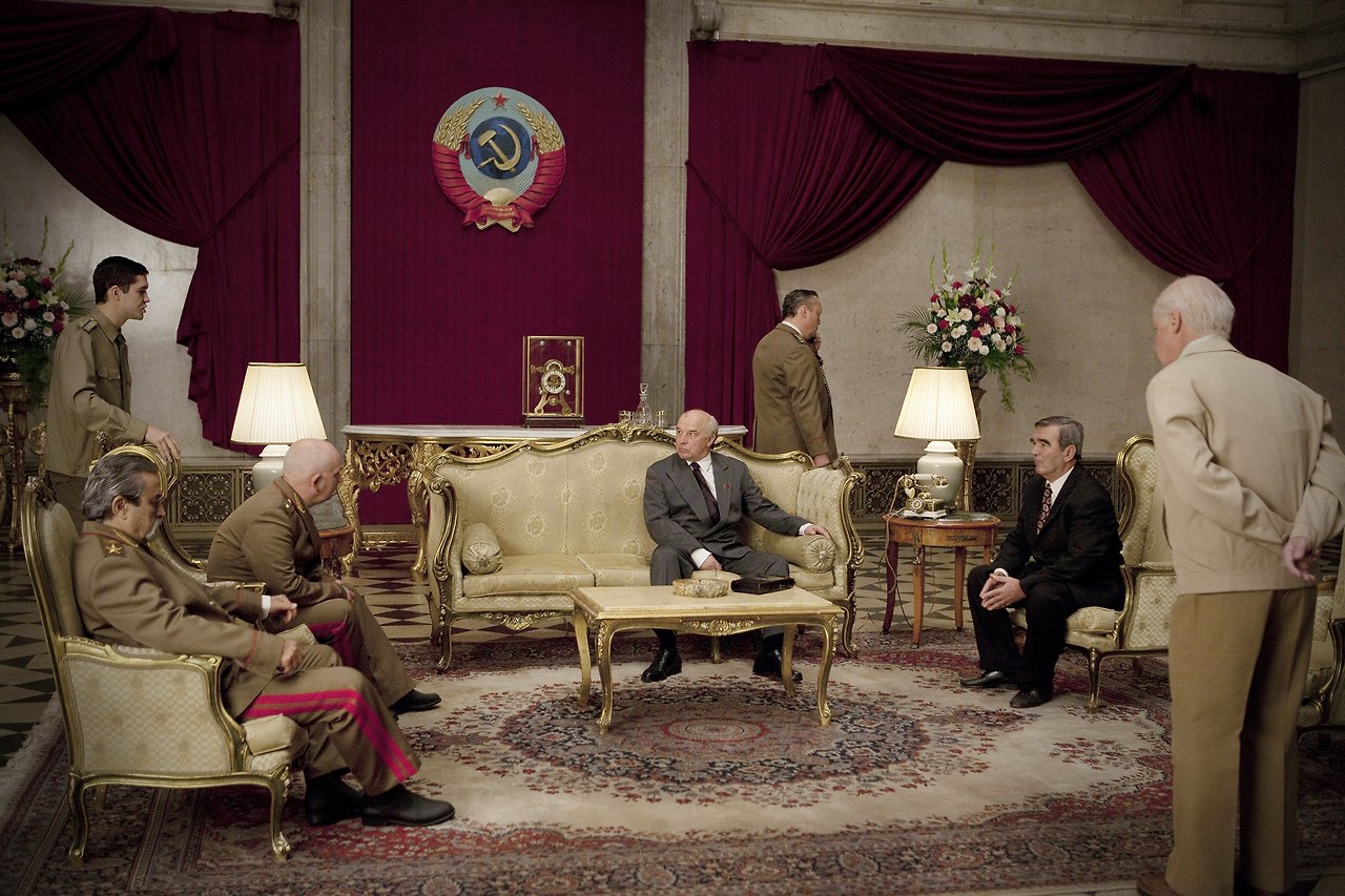 창문넘어 도망친 100세 노인 04.jpg